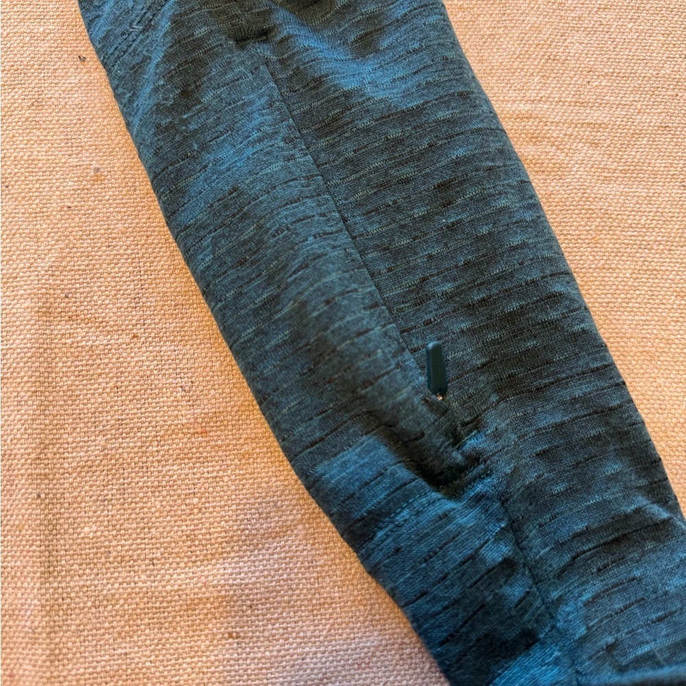 Women’s Nike Thermal Running Top - Picture 9 of 10